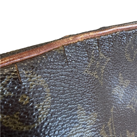 Vintage Louis Vuitton Monogram Danube MM Crossbody Bag - Picture 6 of 15